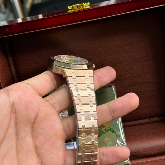 AUDEMARS PIGUET ROYAL OAK GOLD WHITE DIAL