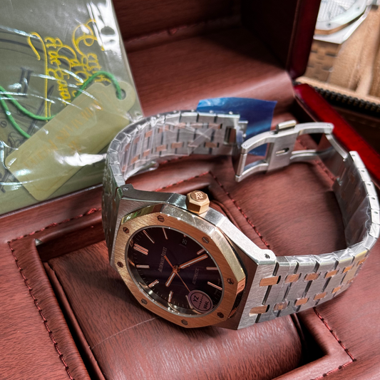 AUDEMARS PIGUET ROYAL OAK GOLDEN SHADES WITH DARK BLUE DIAL