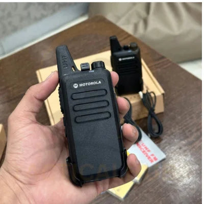MOTOROLA C1 SLIM WALKIE TALKIE - PAIR