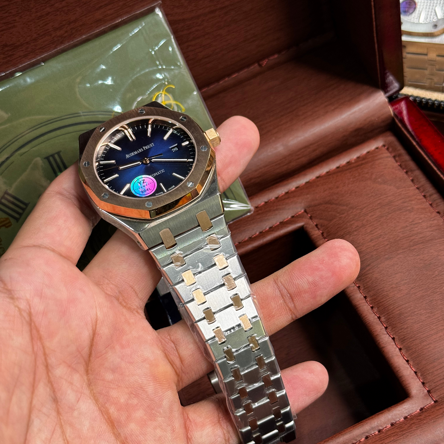 AUDEMARS PIGUET ROYAL OAK GOLDEN SHADES WITH DARK BLUE DIAL