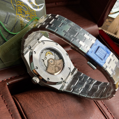AUDEMARS PIGUET ROYAL OAK LIGHT GREEN DIAL