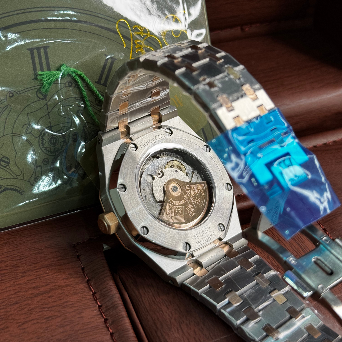 AUDEMARS PIGUET ROYAL OAK GOLDEN SHADES WITH DARK BLUE DIAL