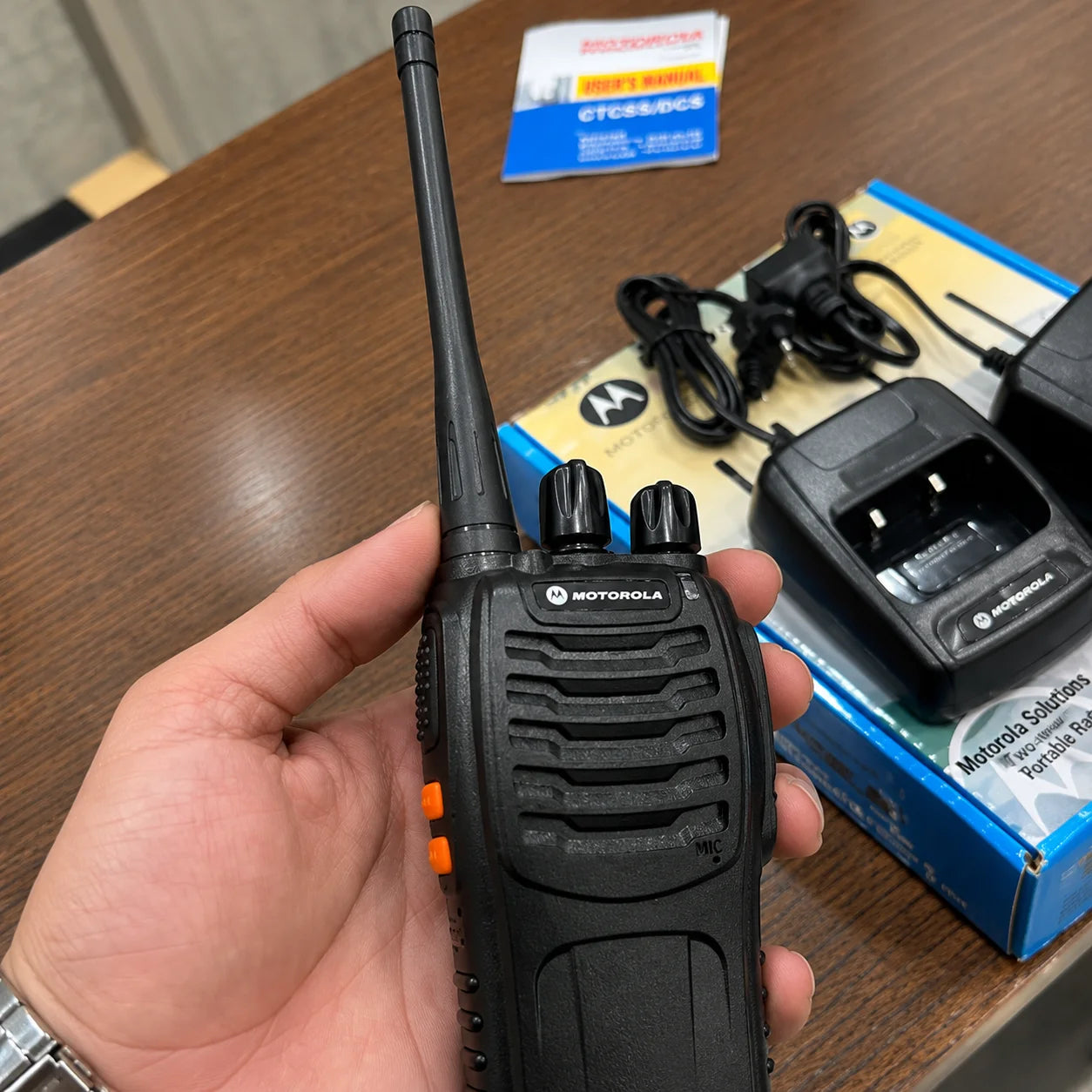 Motorola MT-918 Walkie Talkie - 2 to 4 KM Range
