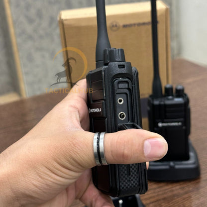 Motorola Walkie Talkie - v168 pro