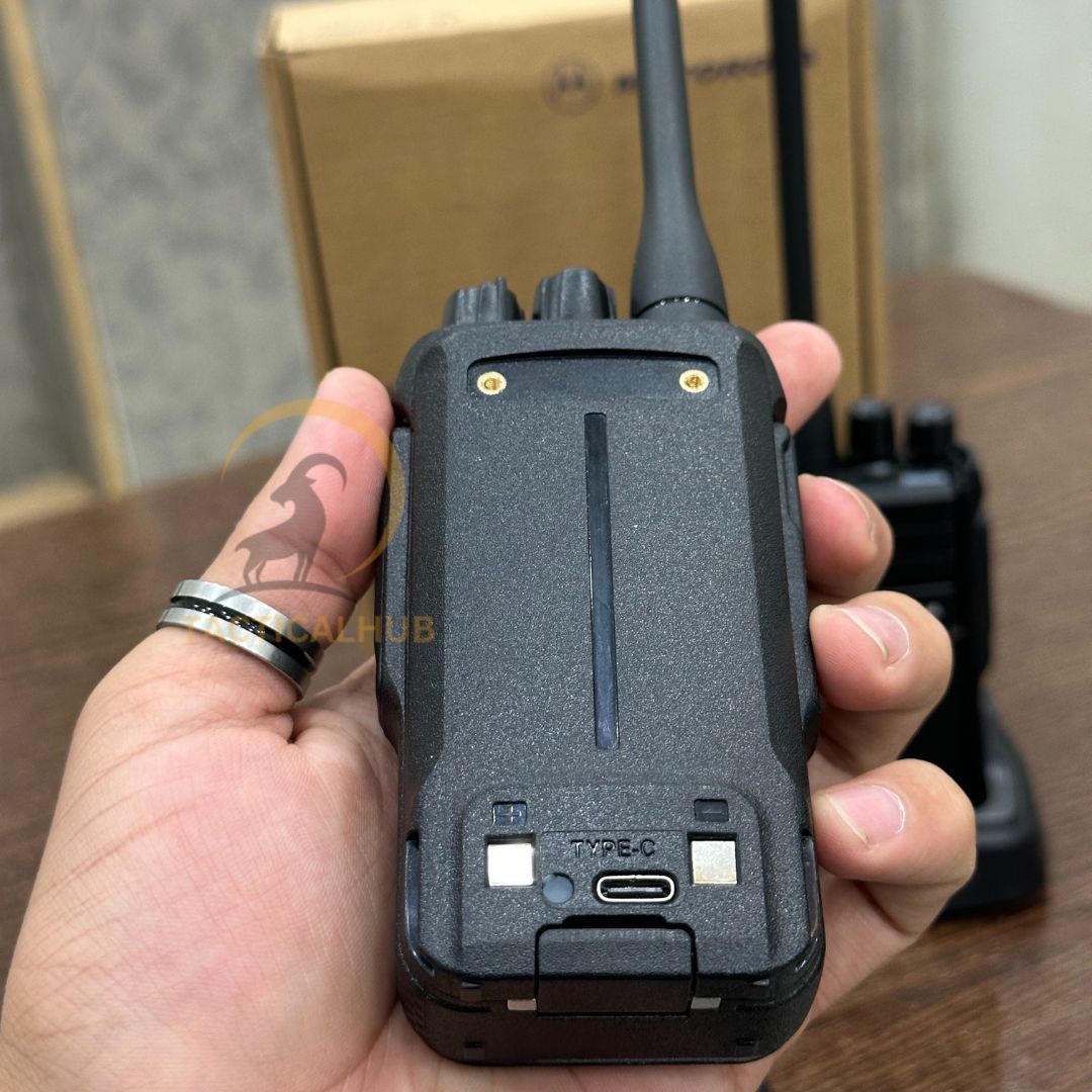 Motorola Walkie Talkie - v168 pro